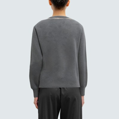 Elegant gray long-sleeved women's knitted cardigan