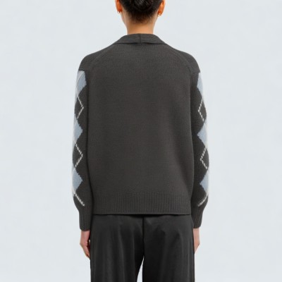 Diamond pattern V-neck women's knit cardigan