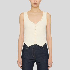 Simple button-down knit crew neck vest