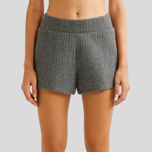 Elastic waist solid color casual shorts